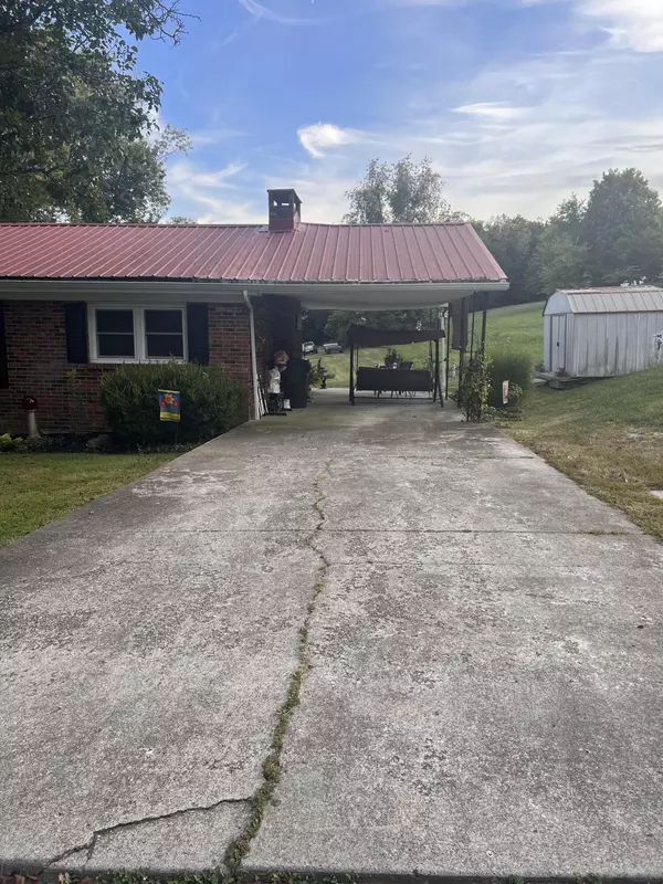 Carlisle, KY 40311,100 Robin Lane