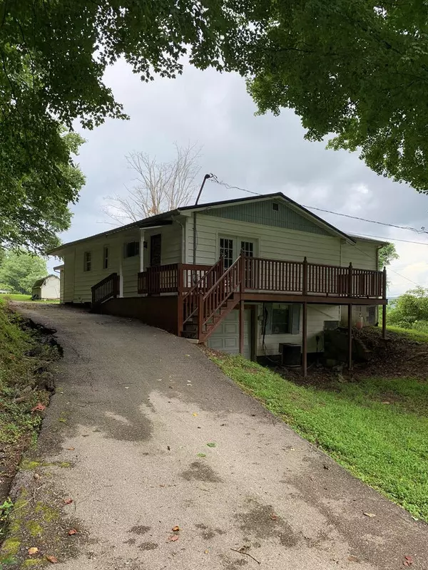 Vanceburg, KY 41179,1618 E KY 8