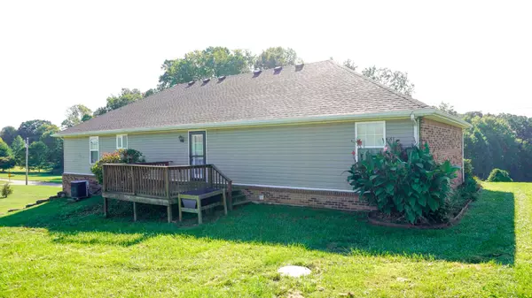 56 West Cherry Drive, Science Hill, KY 42553