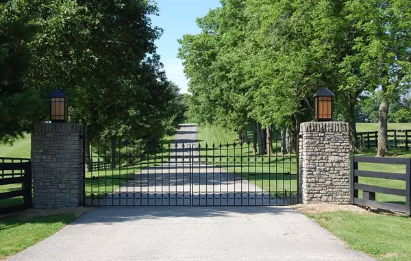 2829 Clifton Road, Versailles, KY 40383