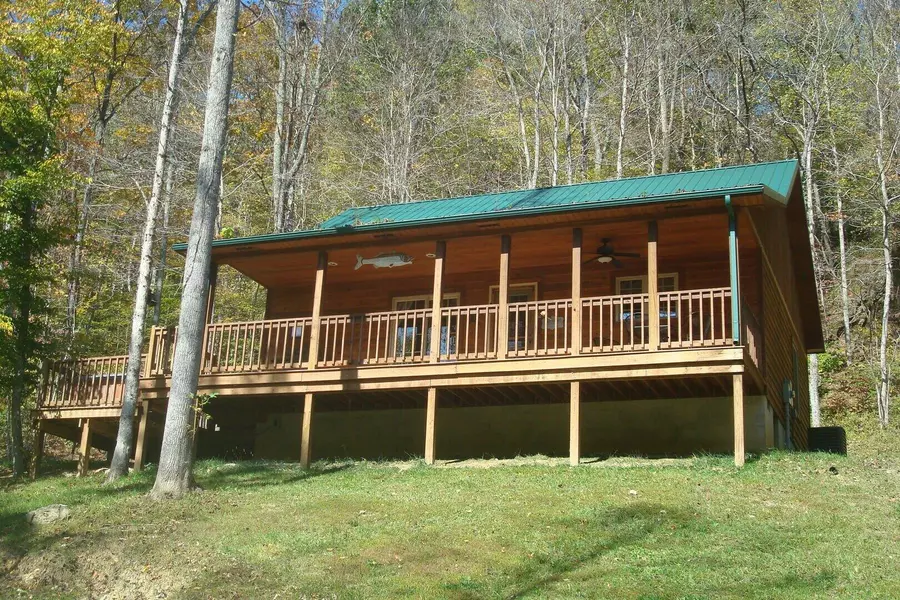 800 Bootleg Ridge Road, Stanton, KY 40380