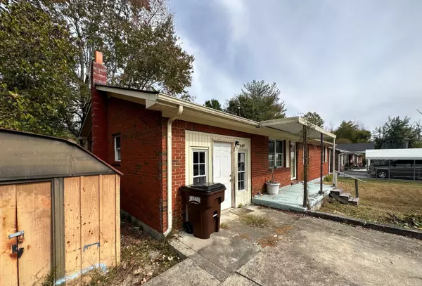 Stanton, KY 40380,162 Railroad Street