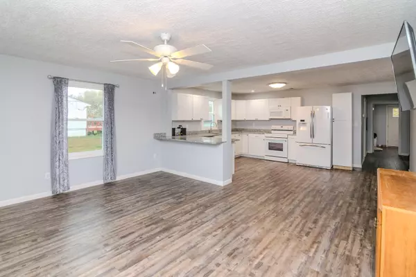 Yosemite, KY 42566,7609 E State Hwy 70