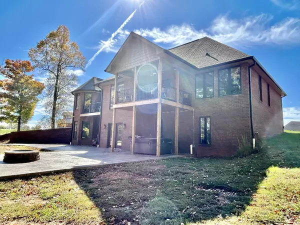 Nancy, KY 42544,734 Knoll Lane