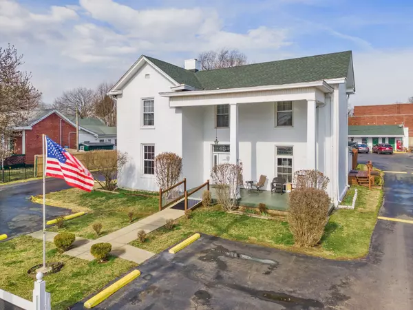 1493 S Main Street, Paris, KY 40361