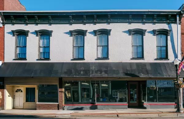 420 Main Street, Paris, KY 40361