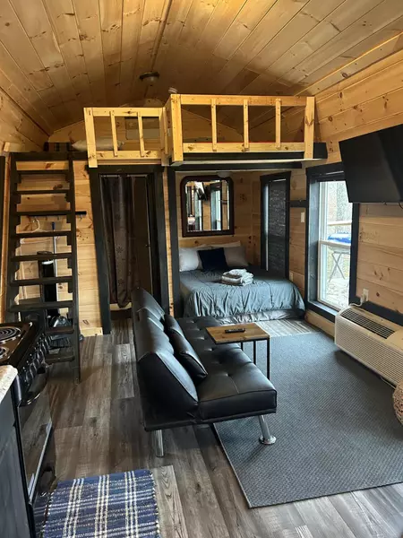 367 CoVaKy Road, Campton, KY 41301