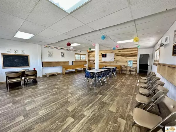 Greensburg, KY 42743,5680 Columbia Highway