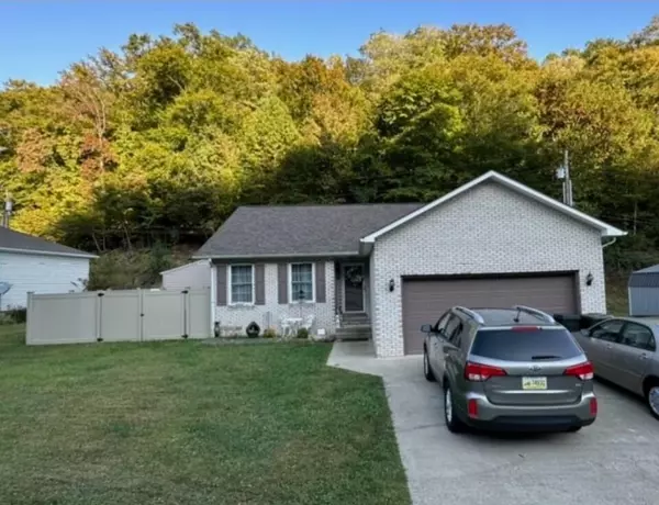 130 Stoney Brook Drive, Van Lear, KY 41265