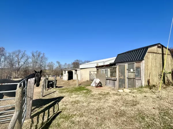 Nancy, KY 42544,575 Piney Woods Road