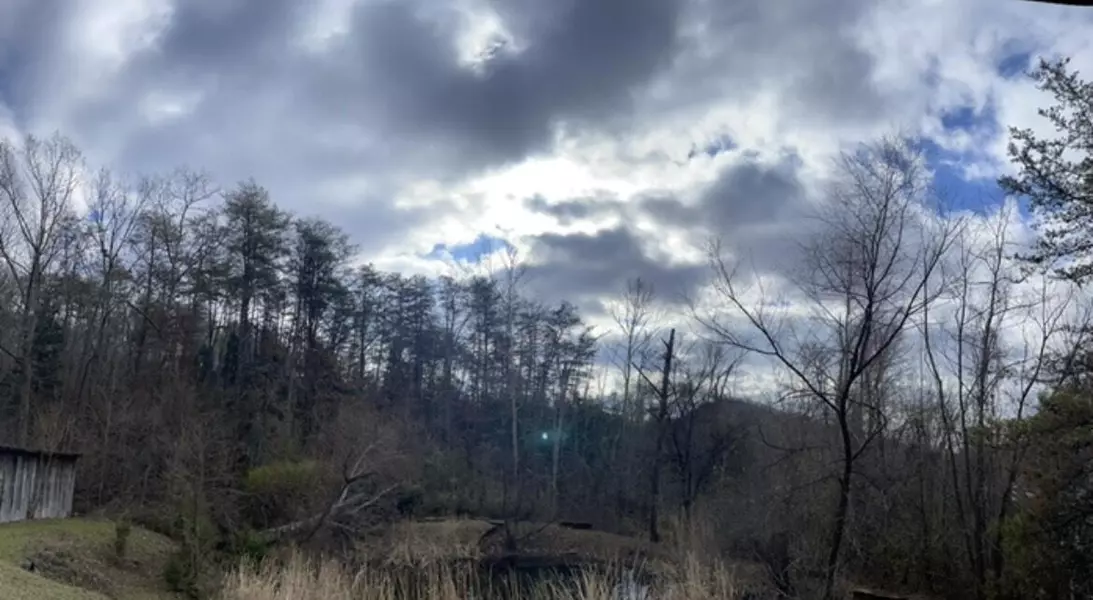 9999 John Rawlings Road, Irvine, KY 40336