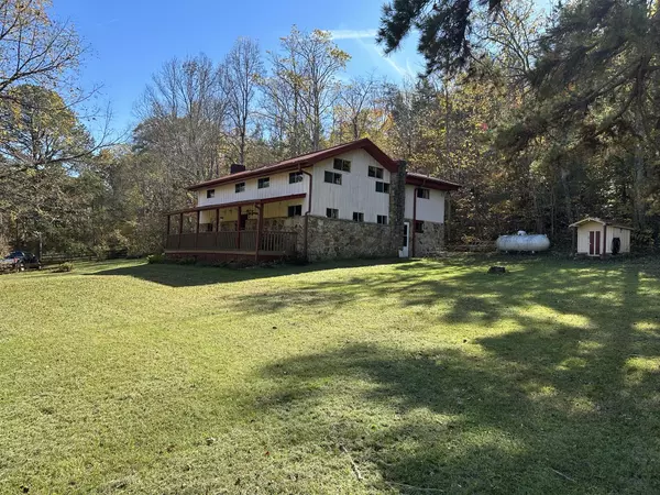 Bronston, KY 42518,846 Rocky Hill Road