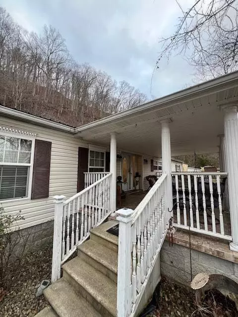 Prestonsburg, KY 41653,3297 Ky Rt. 1428