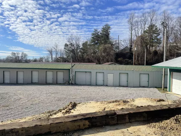 Stearns, KY 42647,2530 S Hwy 1651