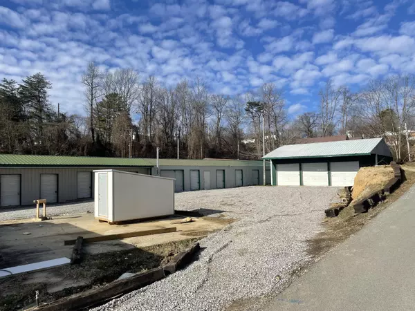 Stearns, KY 42647,2530 S Hwy 1651