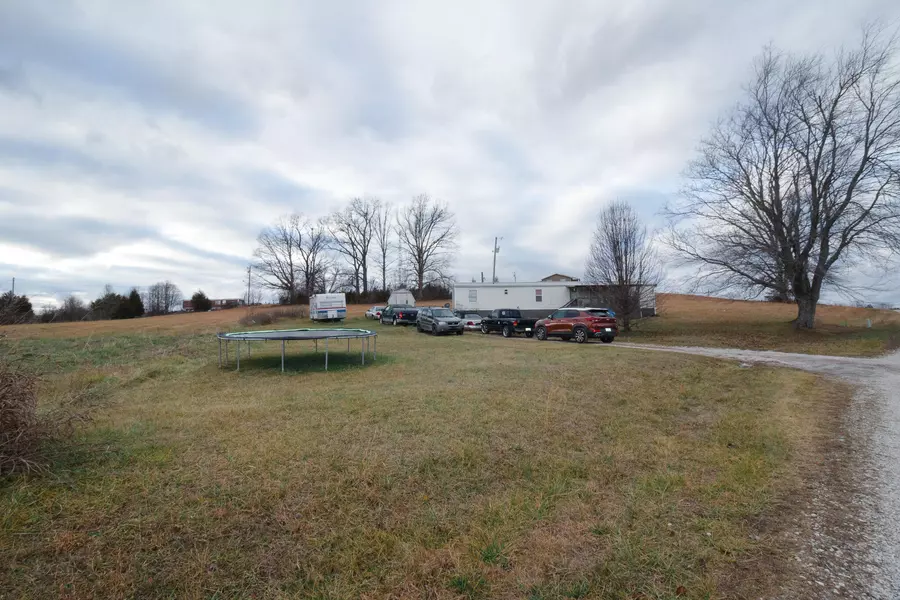 125 Shadow Lane, Jeffersonville, KY 40337