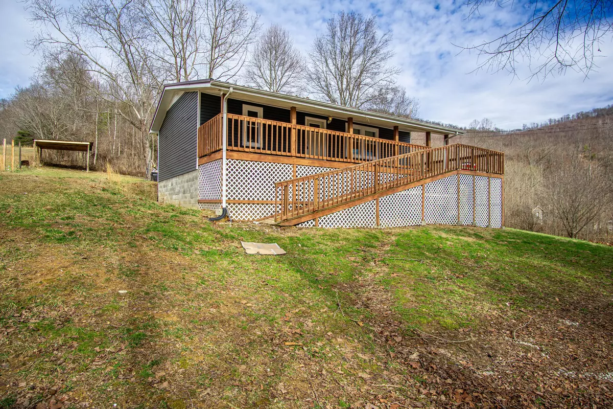 Williamsburg, KY 40769,860 Harps Creek Road