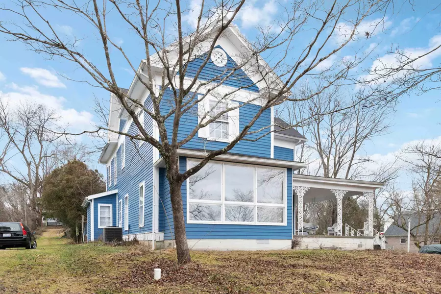 563 W Lake Shore Dr Drive, Burnside, KY 42519