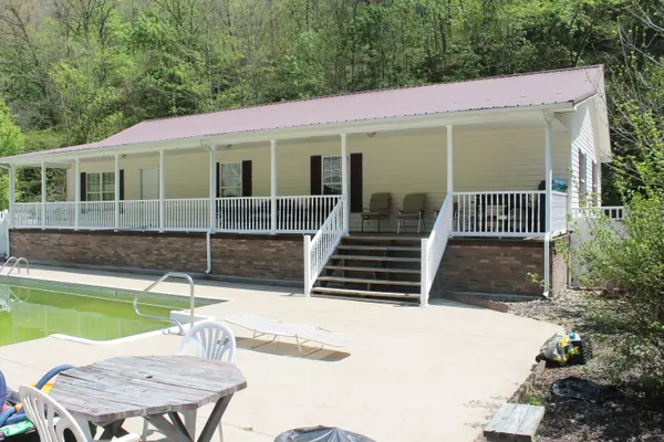 100 Rene Lane, Prestonsburg, KY 41653