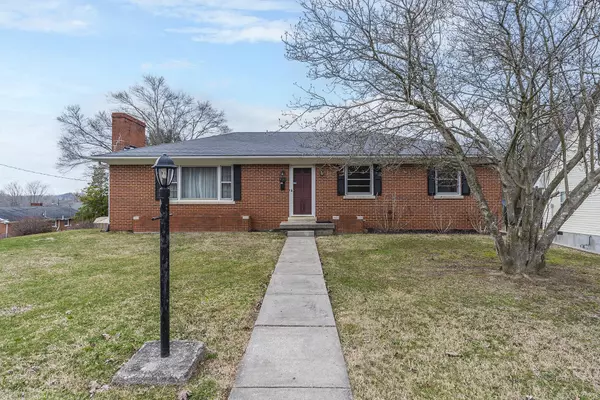 Irvine, KY 40336,437 Ann Street