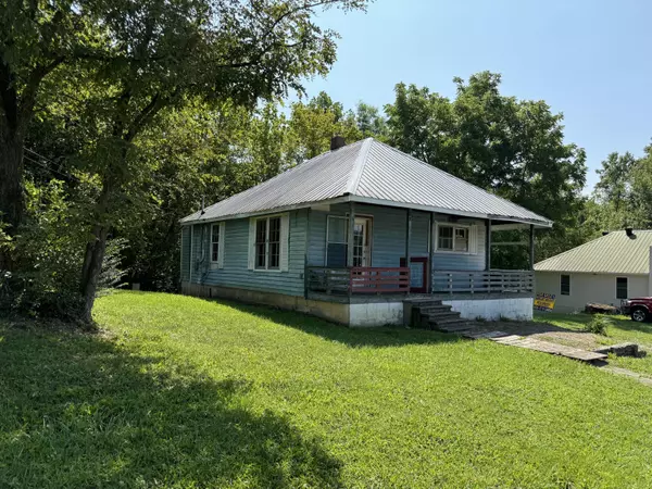 Stearns, KY 42647,111 Farm Ridge Road