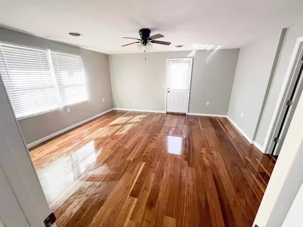 Prestonsburg, KY 41653,70 N Roberts Drive