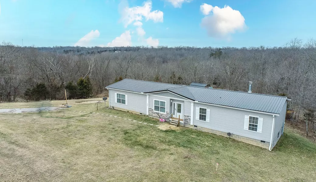 643 Junction Farms Lane, Berry, KY 41003