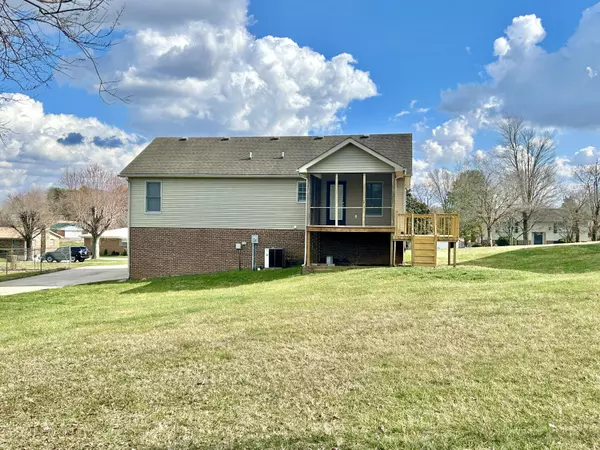 Somerset, KY 42503,894 Bourbon Road