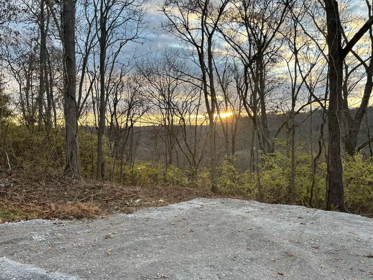 Lexington, KY 40515,4136 Kentucky River Parkway