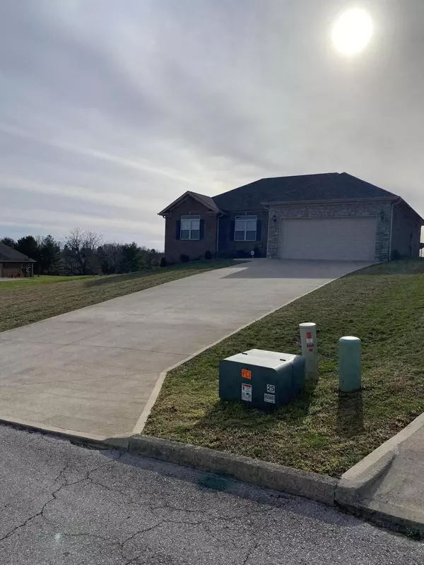 300 East Saddlebrook Drive, Somerset, KY 42503