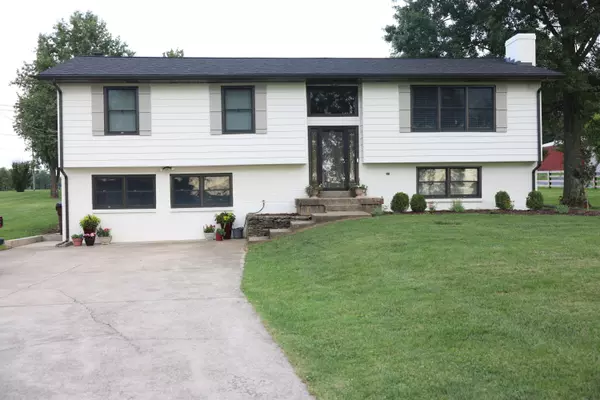 1776 Keene Troy Pike, Nicholasville, KY 40356