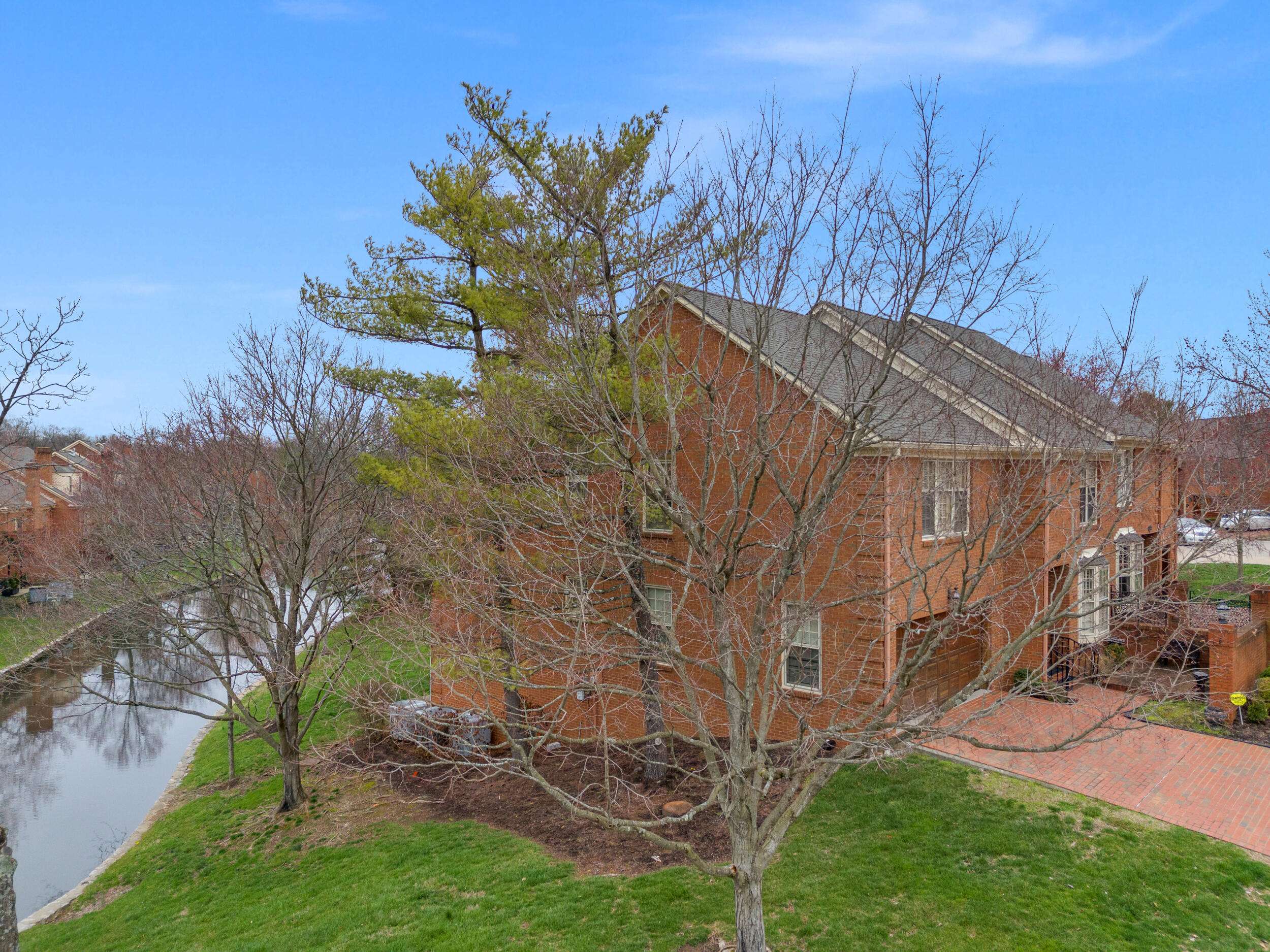 Lexington, KY 40502,1091 Taborlake Drive