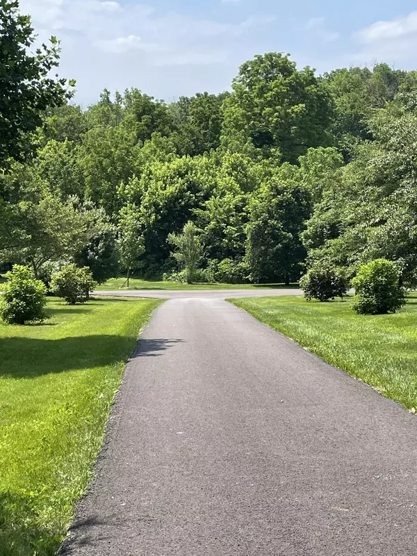 Millersburg, KY 40348,614 Walnut Grove Lane