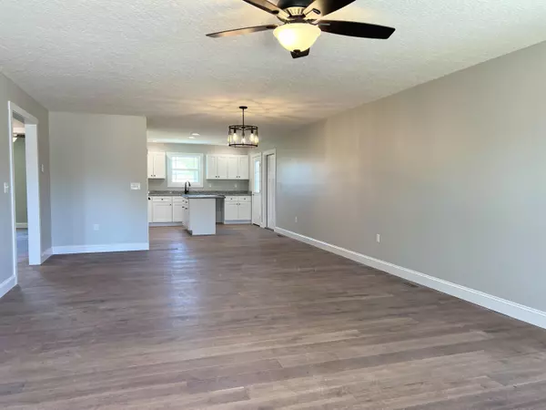 Russell Springs, KY 42642,76 Deerview Lane