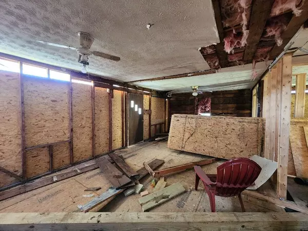 Burnside, KY 42519,108 E Antioch Avenue