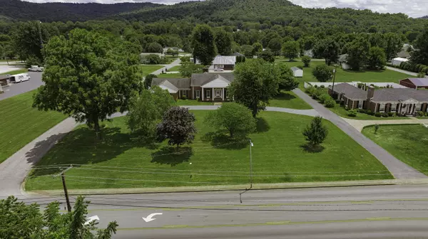 Monticello, KY 42633,726 N Main Street