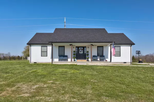 862 Peasticks Road, Owingsville, KY 40360