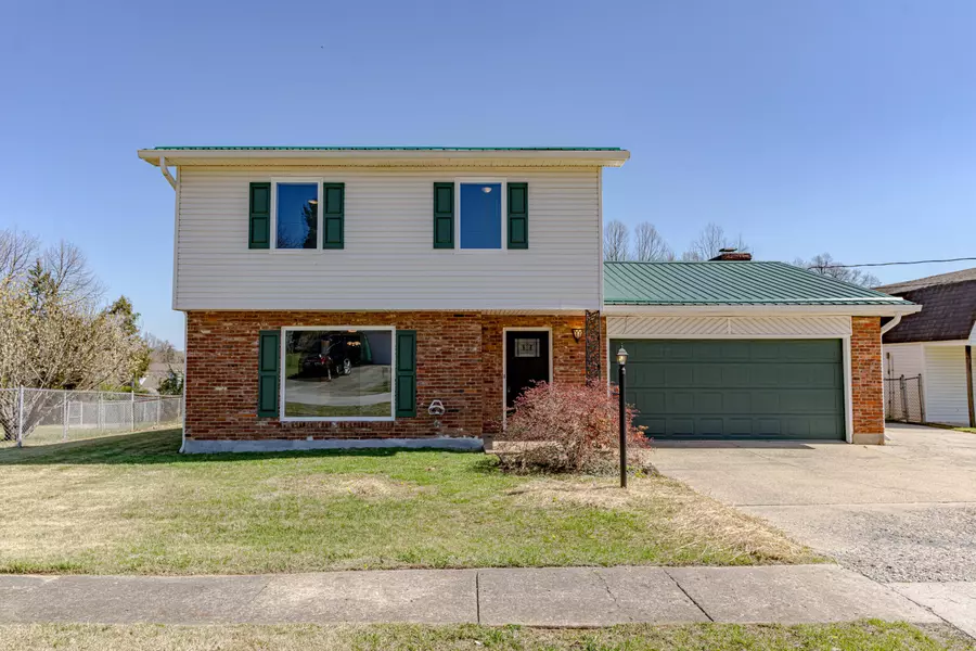 872 Rhonda Court, Radcliff, KY 40160
