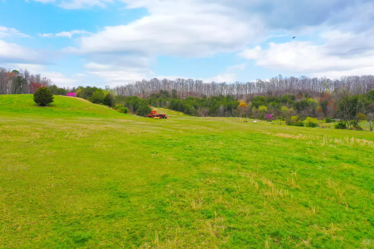 London, KY 40741,476 Victor Mitchell Road Road