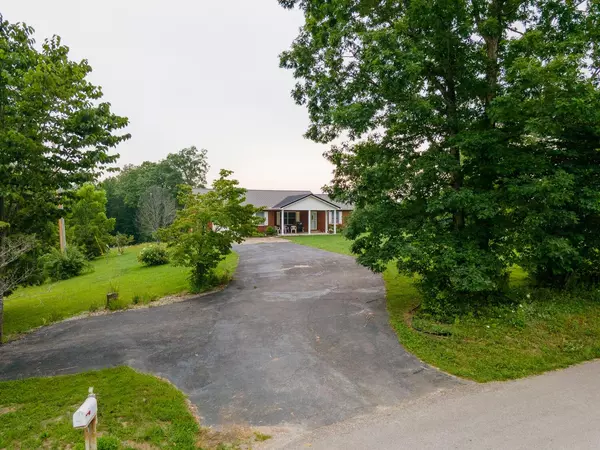 Corbin, KY 40701,1828 Holly Grove Road