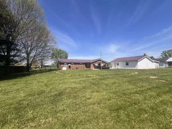 Harrodsburg, KY 40330,156 Buena Vista