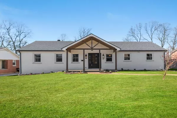 113 Woodford Village Drive, Versailles, KY 40383