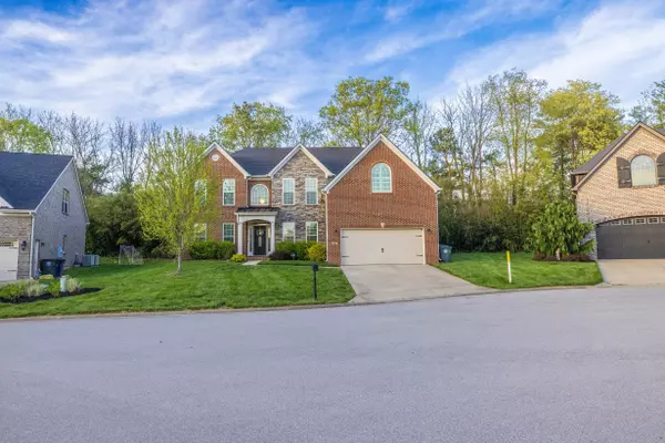 Lexington, KY 40509,827 Lochmere Place