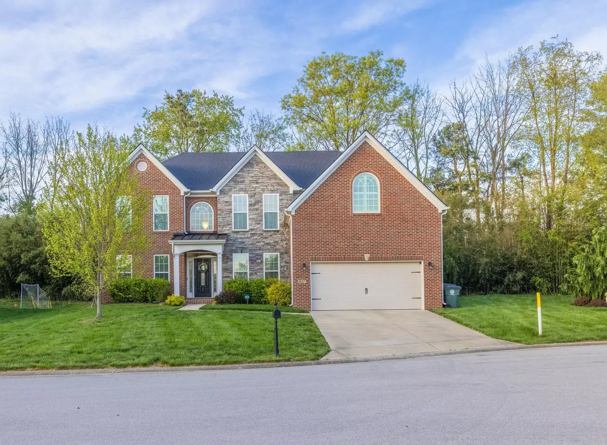 Lexington, KY 40509,827 Lochmere Place