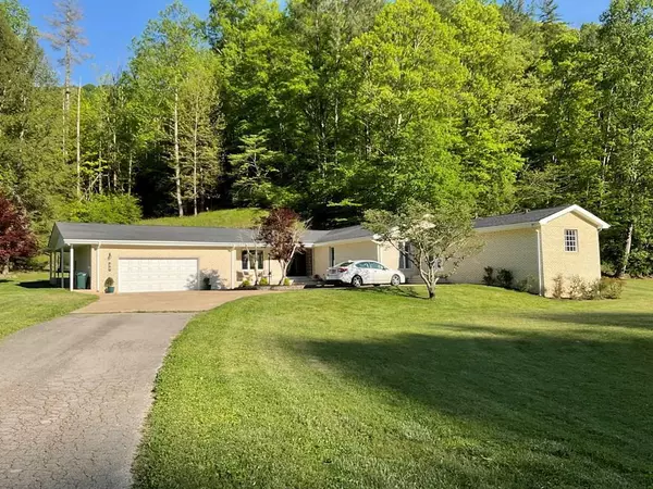 37 Montrose Drive, Raccoon, KY 41557