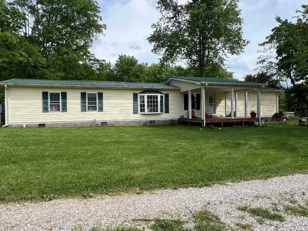 4055 Hardinsburg Road, Cecillia, KY 42724