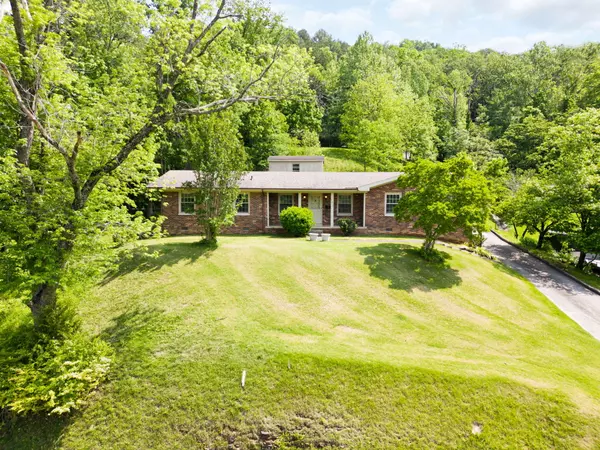 Prestonsburg, KY 41653,120 Birch Oak Lane