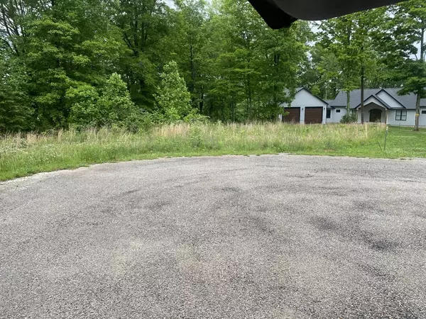 Russell Springs, KY 42642,107 Gracie Lane