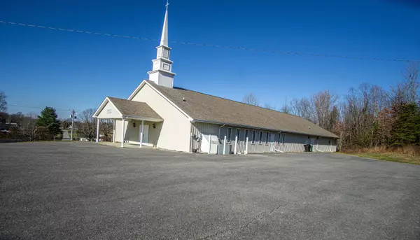 East Bernstadt, KY 40729,2960 Highway 490