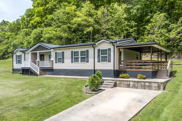 Irvine, KY 40336,390 Rice Station Road